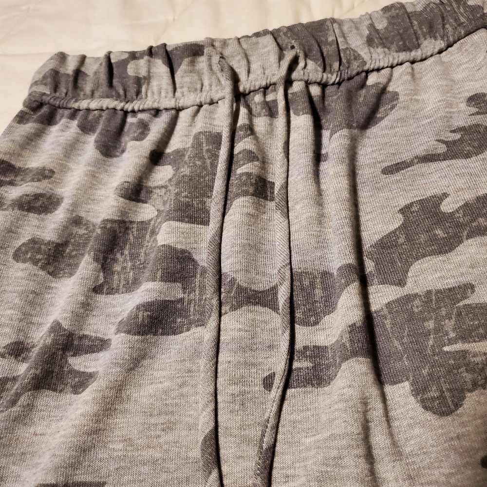Skirt - Picture 3 of 4